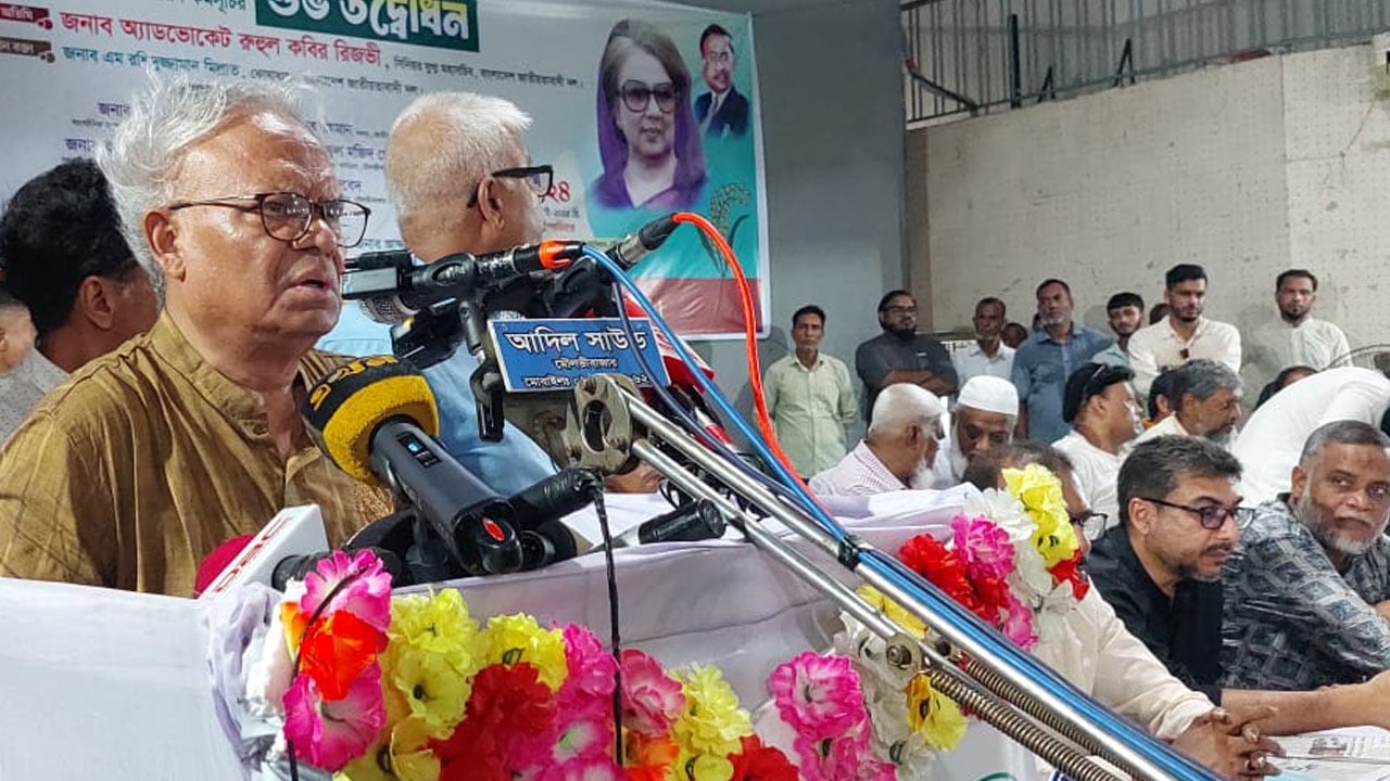 খায়রুল হককে সবার আগে গ্রেপ্তার করা উচিৎ ছিলো: রিজভী