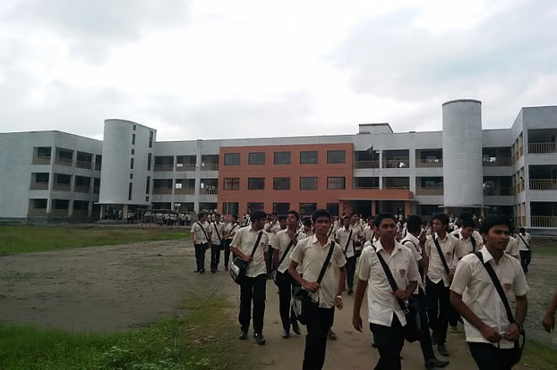 একাদশ শ্রেণিতে বিভিন্ন কলেজে ভর্তি তথ্য